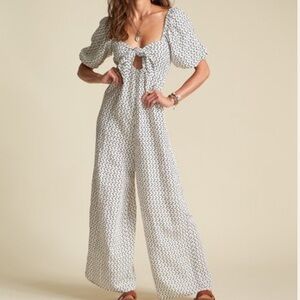 Billabong White and Black Printed Puff-Sleeve Jumpsuit